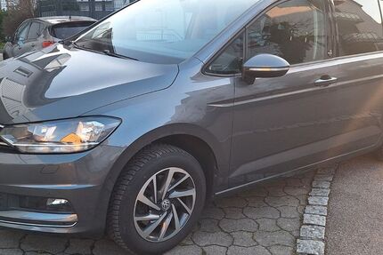 VW Touran 111.965 km 15.900 &euro; Eislingen 73054
