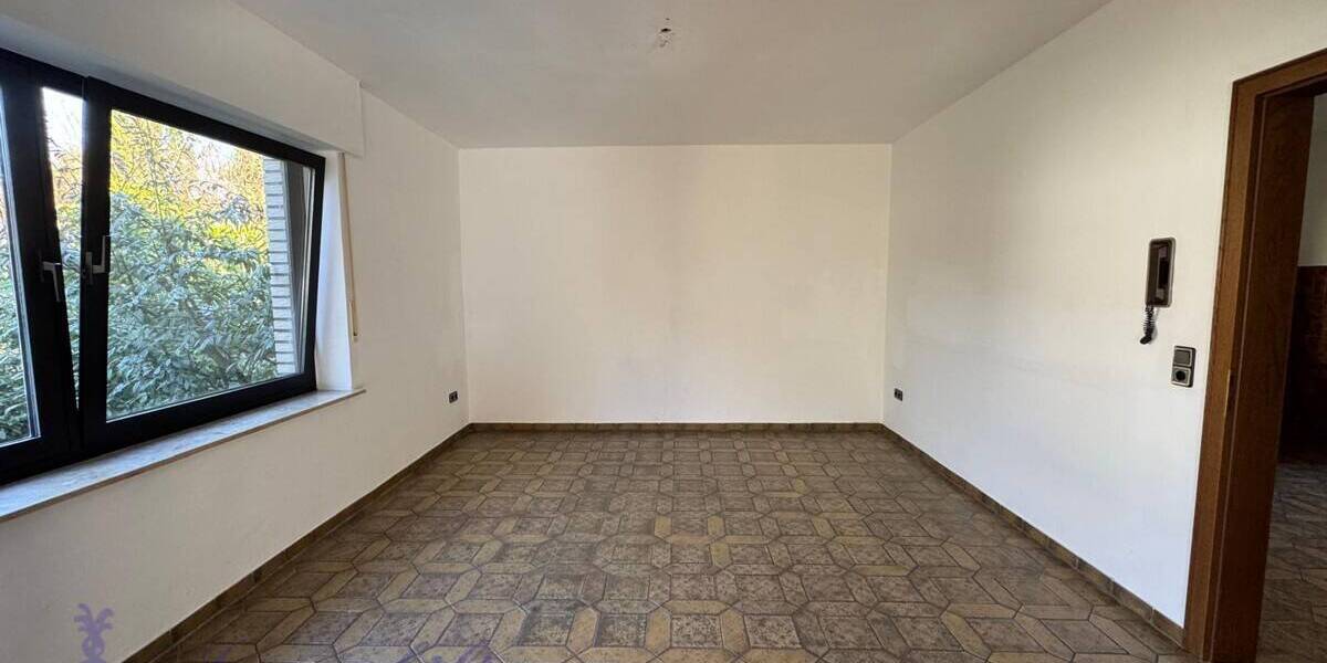 Einfamilienhaus Lage Hörste - 8 Zimmer, 250 m&sup2;, 1.600&euro; | Angebot:26545492