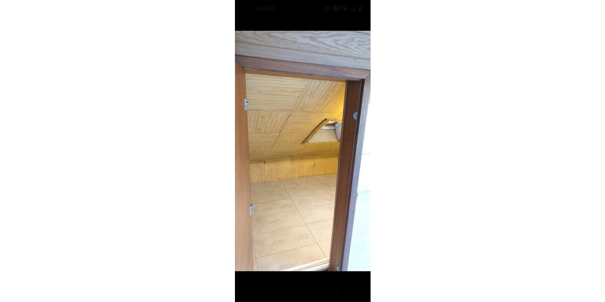 Dachgeschoßwohnung Schwetzingen - 2.5 Zimmer, 70 m&sup2;, 240.000&euro; | Angebot:24523925