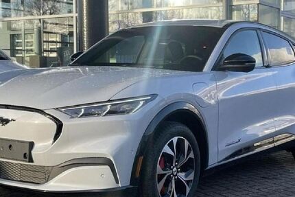 Ford Mustang Mach-E 13.900 km 43.990 &euro; Oldenburg 26125