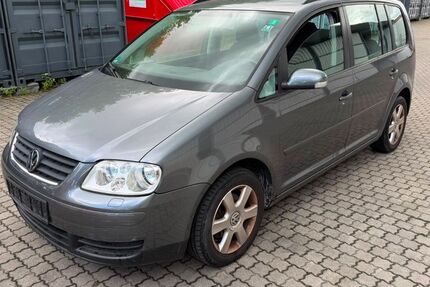 VW Touran 310.000 km 1.090 &euro; München 81829