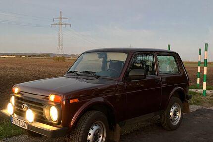 Lada Niva 29.000 km 14.800 &euro; Sömmerda 99610