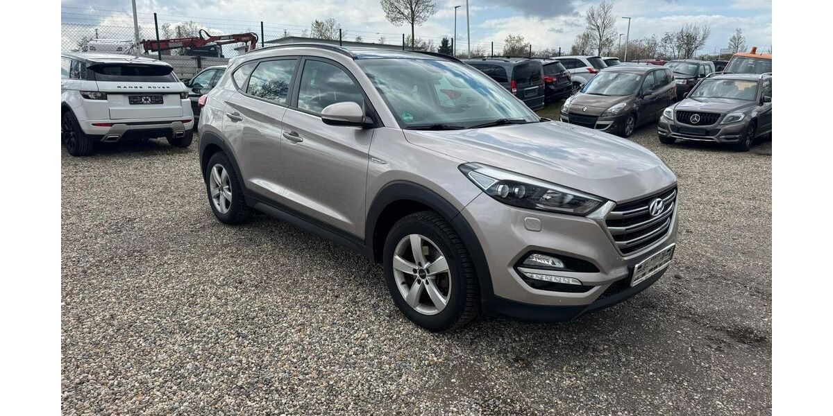Hyundai TUCSON 135.000 km 12.000 &euro; Koblenz OT Neuendorf 56070