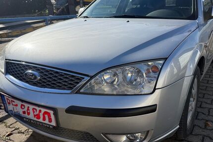 Ford Mondeo 146.000 km 1.990 € Beckum 59269