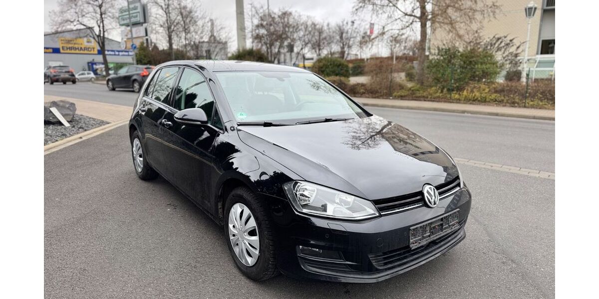 VW Golf 221.845 km 5.700 &euro; Göttingen 37075