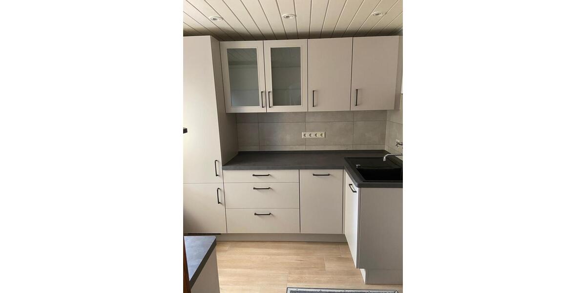 Haus direkt in Kolkwitz zu vermieten.Kaltmiete: 990 Euro 3 zimmer