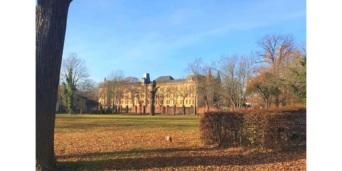 NEU - frisch renovierte 3 Zimmer mit Balkon und Einbauküche! Flexibel ab 6 Monate zu vermieten. - Appartement Annaburg | Angebot:17600958