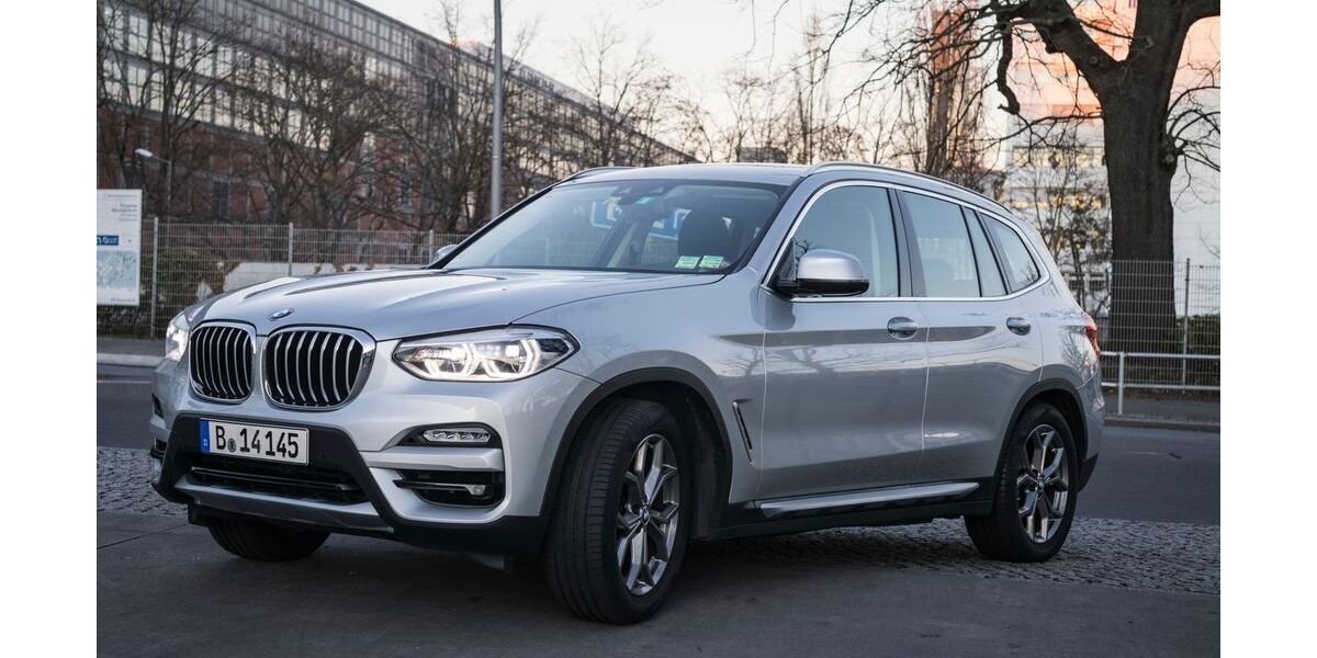 BMW X3 86.306 km 27.800 &euro; Berlin 10623