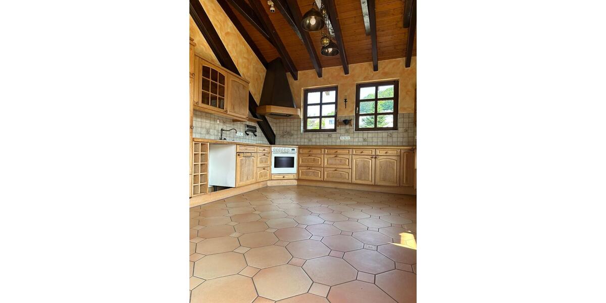 Villa Bad Driburg - 12 Zimmer, 430 m&sup2;, 698.000&euro; | Angebot:22989078