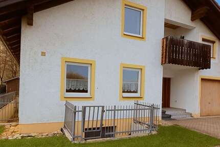 Wohnung zum Mieten in Neutraubling 1.170 € 120 m² 4.5 zimmer