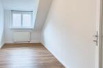 Dachgeschoßwohnung Stuttgart Bad Cannstatt - 3 Zimmer, 75 m&sup2;, 1.200&euro; | Angebot:26355327