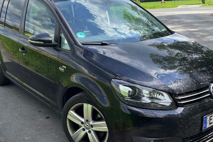 VW Touran 150.000 km 9.875 € Erfurt 99096