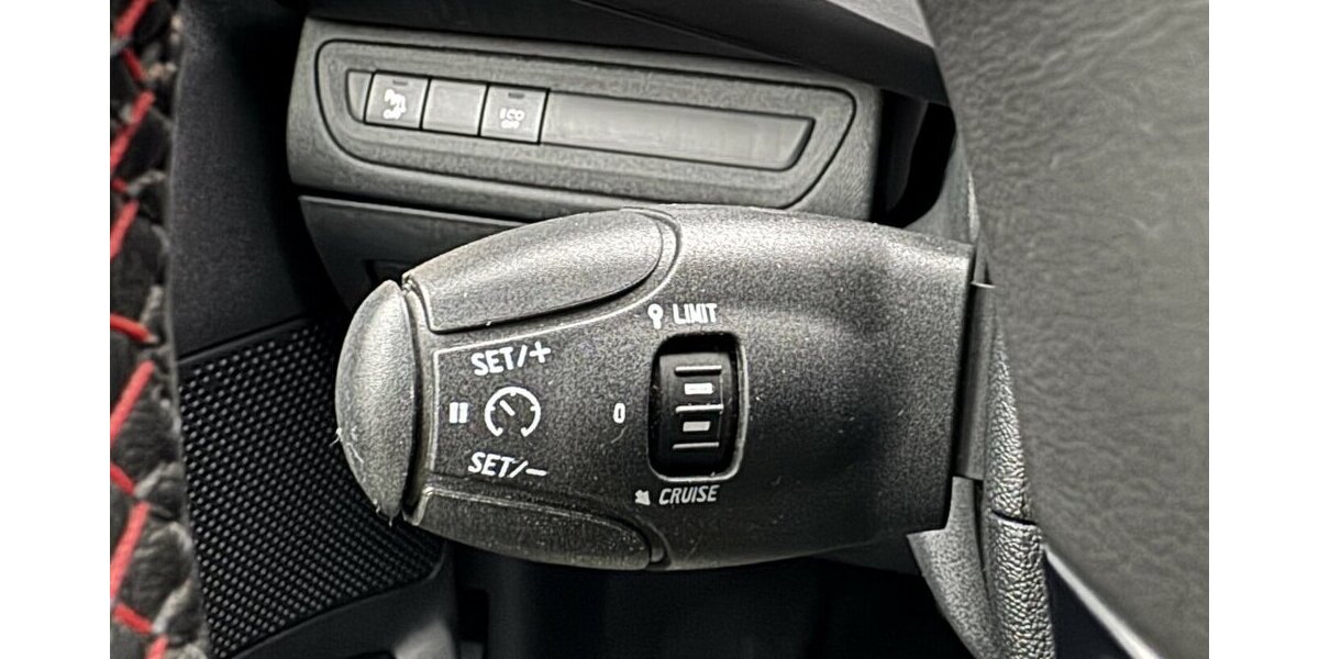 Peugeot 2008 1.2 GT-Line Automatik Sitzheizung Carplay 120.782 km 11.367 &euro; Lich 35423