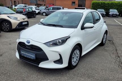Toyota Yaris 23.755 km 18.880 &euro; Viersen 41748