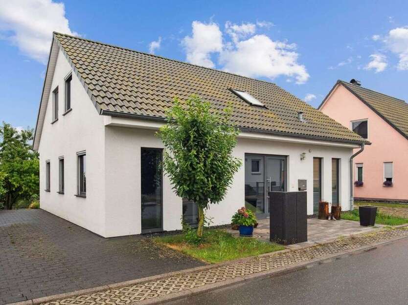 Haus zum Kaufen in Weimar 560.000 € 143 m²