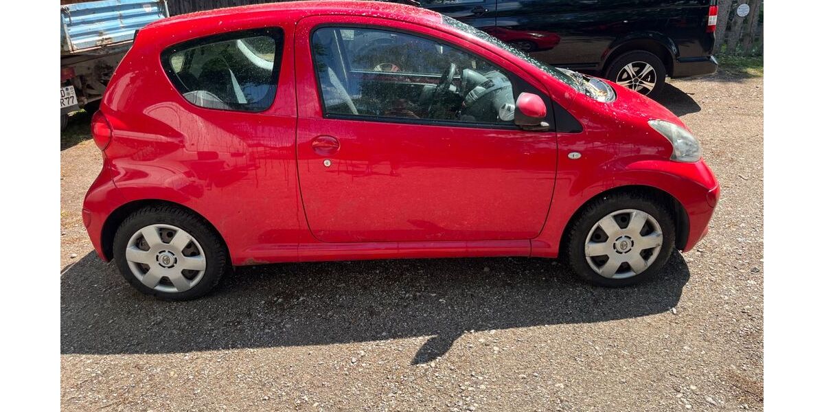 Toyota Aygo (X) 77.711 km 1.950 &euro; Klipphausen 01665