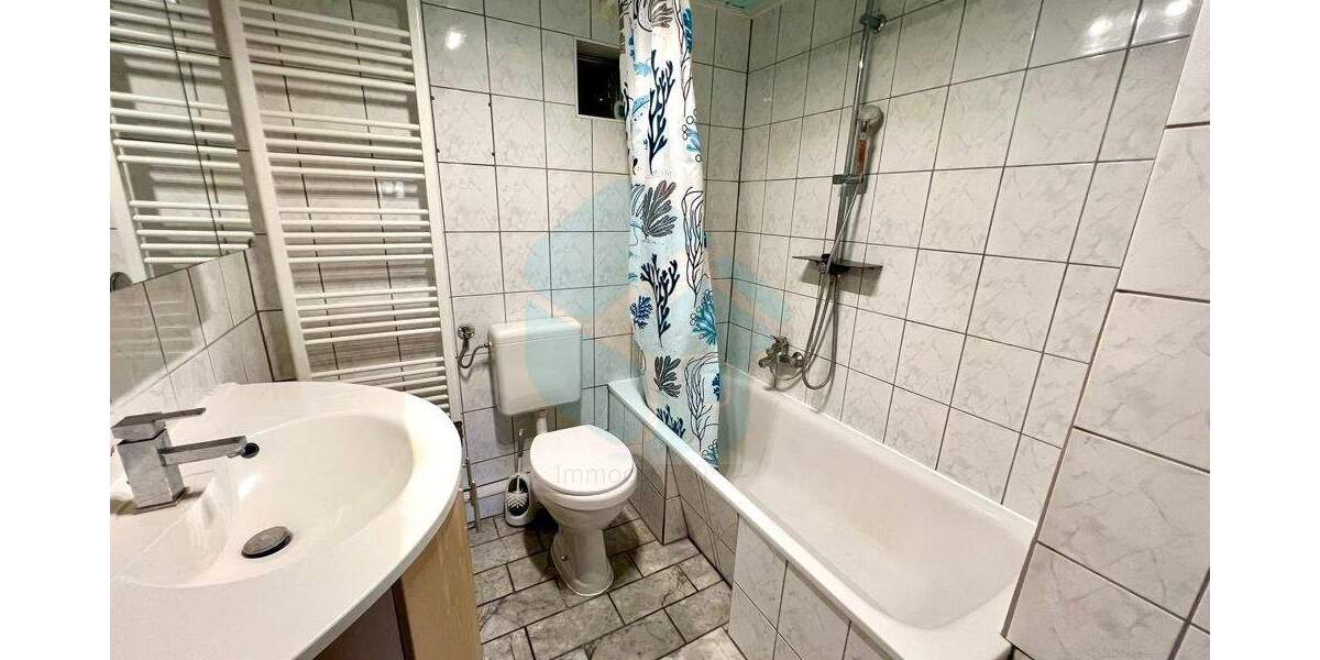 Einfamilienhaus Butzbach / Hoch-Weisel Hoch-Weisel - 5 Zimmer, 129 m&sup2;, 179.000&euro; | Angebot:25385969