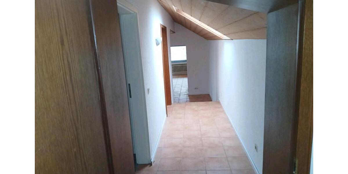 Maisonettenwohnung Maikammer - 4 Zimmer, 140 m&sup2;, 1.600&euro; | Angebot:26412990