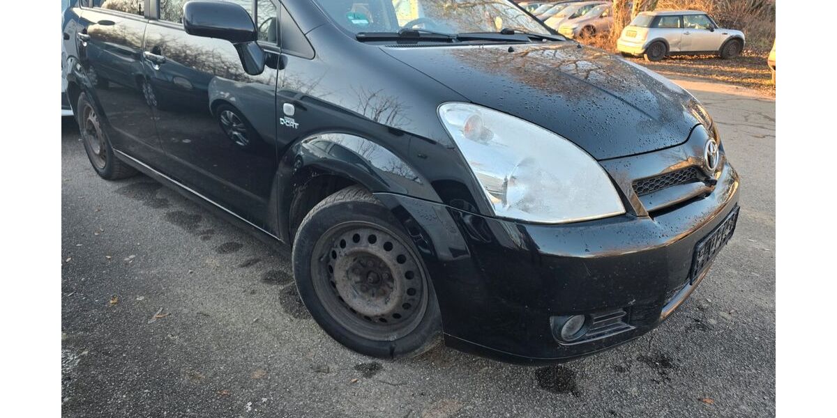 Toyota Corolla Verso 224.000 km 2.499 &euro; Neuburg an der Donau 86633