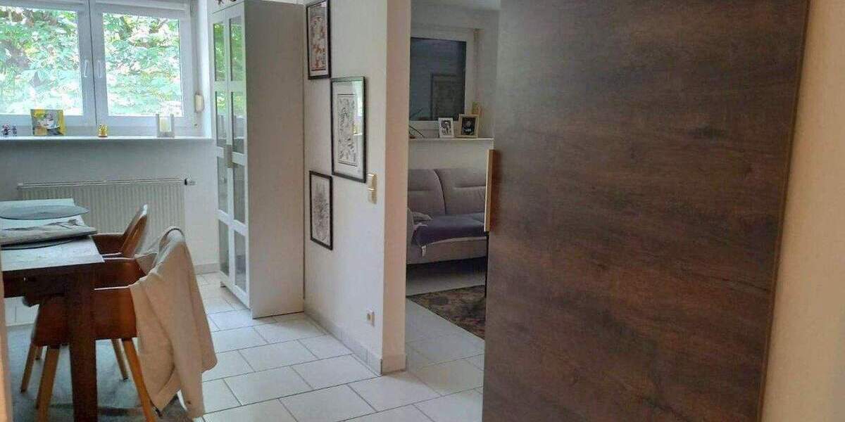 Etagenwohnung Sankt Ingbert St. Ingbert - 7 Zimmer, 200 m&sup2;, 329.000&euro; | Angebot:26787741