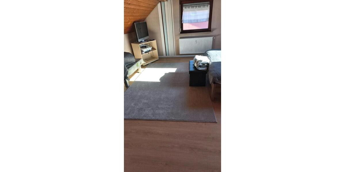 2 Zimmer Dachgeschoss Wohnung in Waldhilsbach 2 zimmer