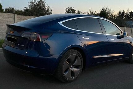 Tesla Model 3 45.000 km 27.700 € Berlin 10719