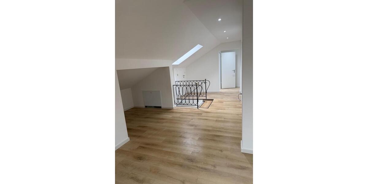 Etagenwohnung Denkendorf - 3 Zimmer, 85 m&sup2;, 1.200&euro; | Angebot:24851594