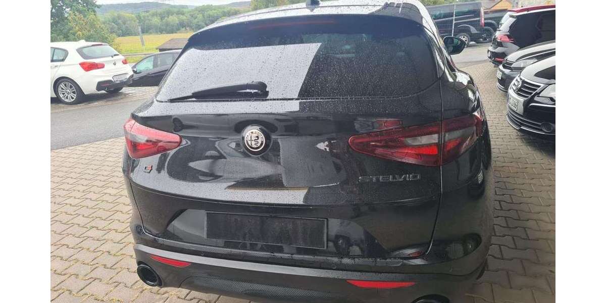 Alfa Romeo Stelvio 163.000 km 18.700 &euro; Marktzeuln 96275