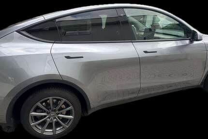 Tesla Model Y 29.000 km 39.900 &euro; Erpel 53579