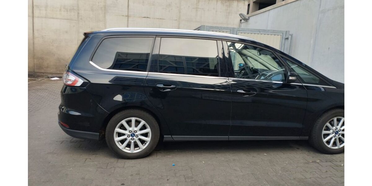 Ford Galaxy 208.000 km 10.900 &euro; Berlin 10969