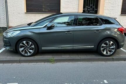 Citroen DS5 151.447 km 8.900 &euro; Duisburg 47178