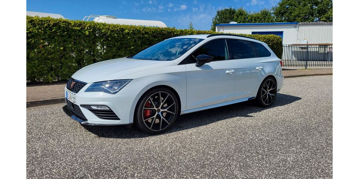 Seat Leon 23.211 km 28.400 &euro; Brande-Hörnerkirchen 25364