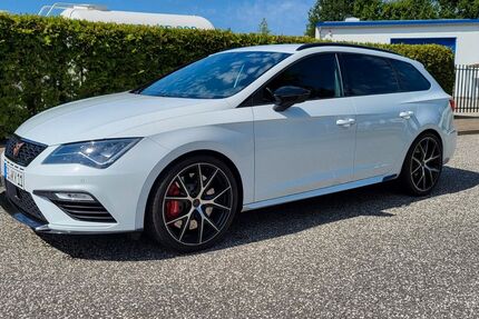 Seat Leon 24.114 km 27.400 &euro; Brande-Hörnerkirchen 25364