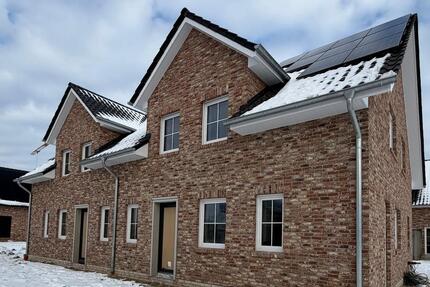 Haus Cloppenburg - 4 Zimmer, 127 m&sup2;, 1.650&euro; | Angebot:24842681