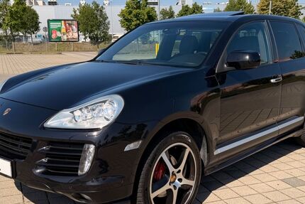 Porsche Cayenne 305.999 km 10.900 &euro; München 81243