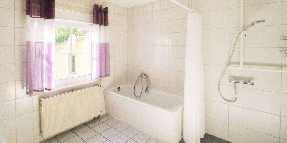 Einfamilienhaus Schwandorf Krondorf - 7 Zimmer, 130 m&sup2;, 299.000&euro; | Angebot:26161072