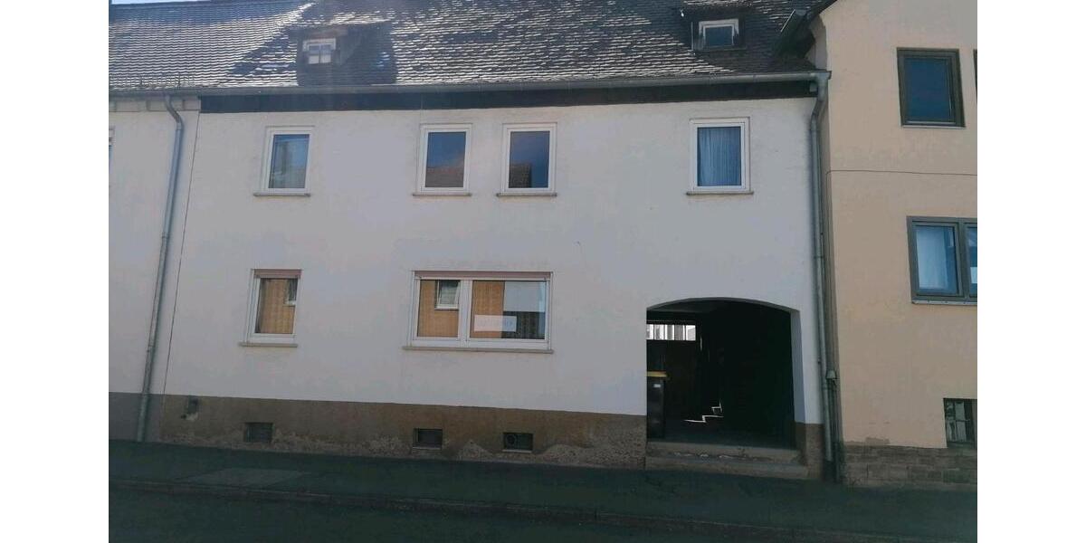 Reihenhaus Cornberg - 9 Zimmer, 240 m&sup2;, 155.000&euro; | Angebot:26879302