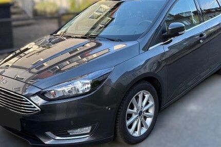 Ford Focus 56.000 km 10.500 &euro; Bremen 28219