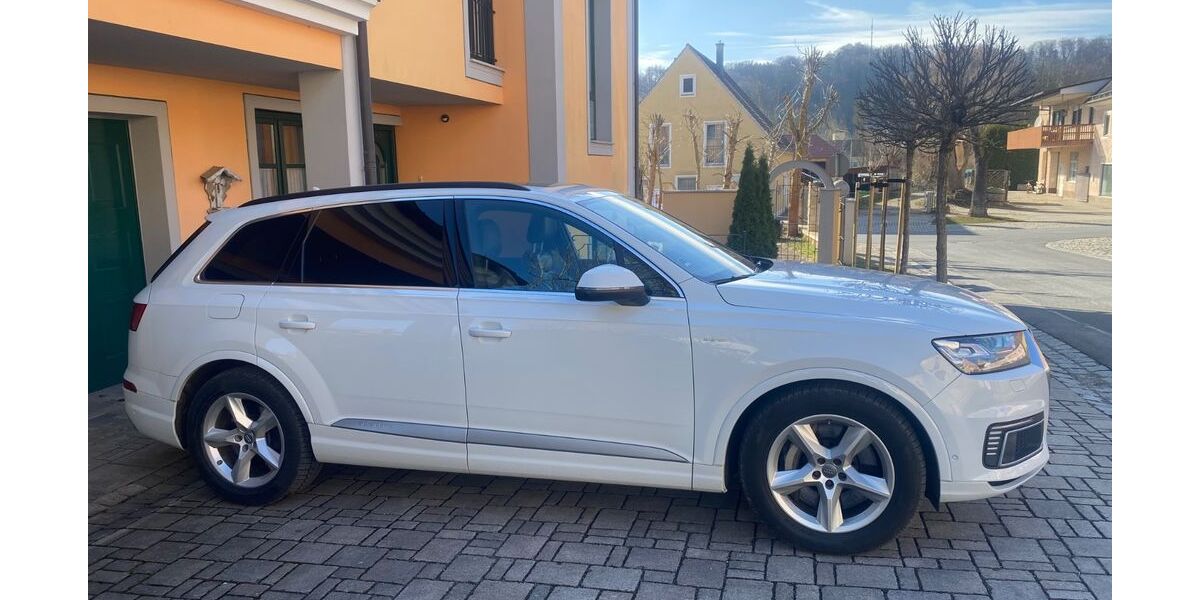 Audi Q7 95.000 km 35.400 &euro; Velburg 92355