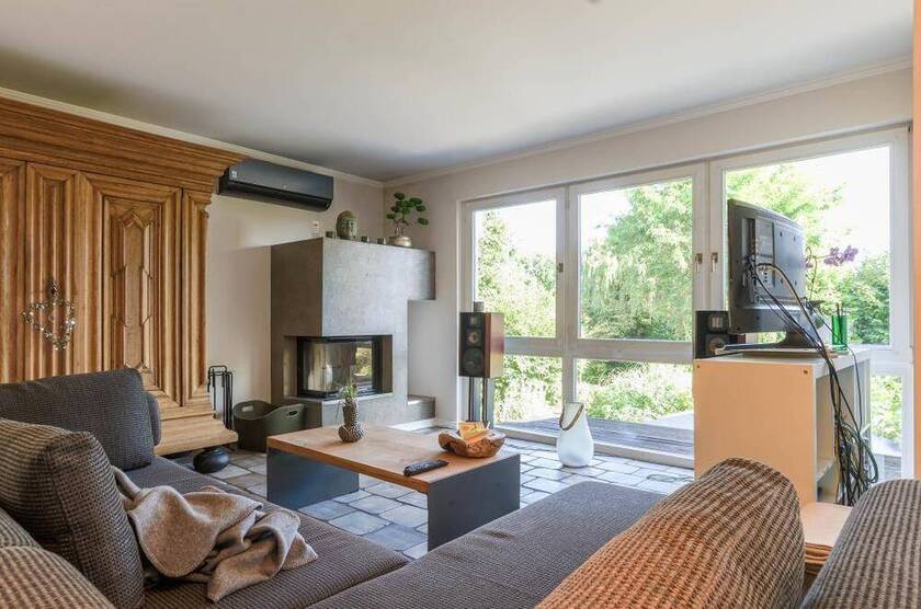 Exklusives Einfamilienhaus mit 2 EinliegerWohnungen* hochwertige Ausstattung * großzügige Raumaufteilung * Wellnessbe...