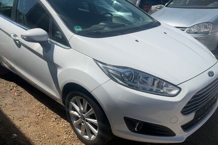 Ford Fiesta 122.000 km 5.800 &euro; Ulm-Donautal 89079