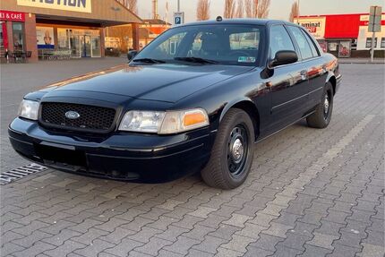 Ford Crown