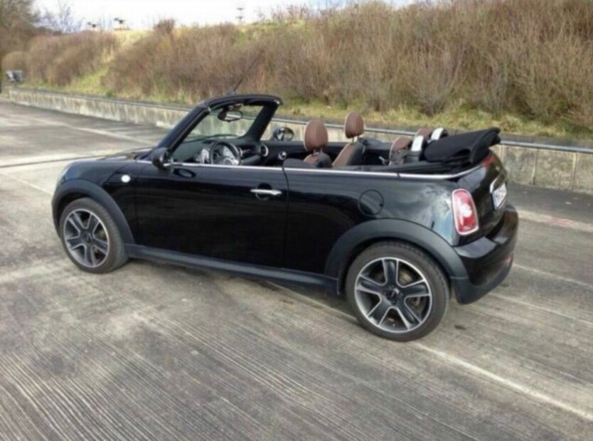 BMW Mini Cabriolet 105.000 km 9.400 € Horn-Bad Meinberg 32805