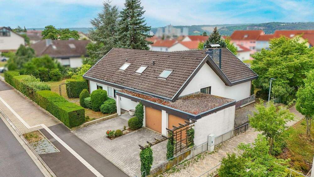 Einfamilienhaus Karlstadt - 9 Zimmer, 192 m&sup2;, 560.000&euro; | Angebot:24990816