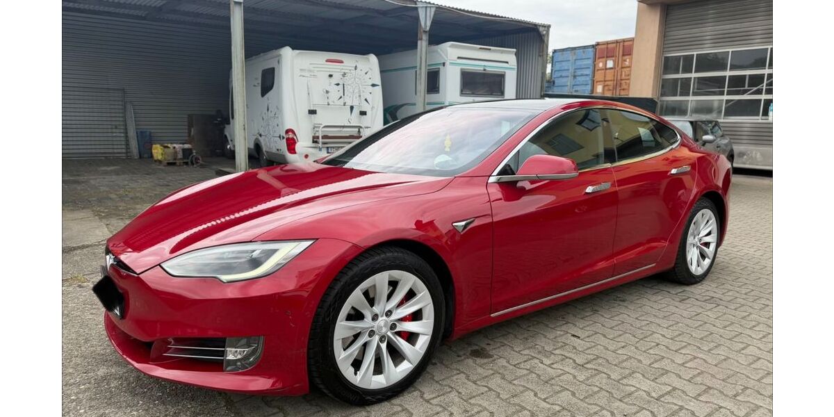 Tesla Model S 140.000 km 27.990 &euro; Frankfurt am Main 65933