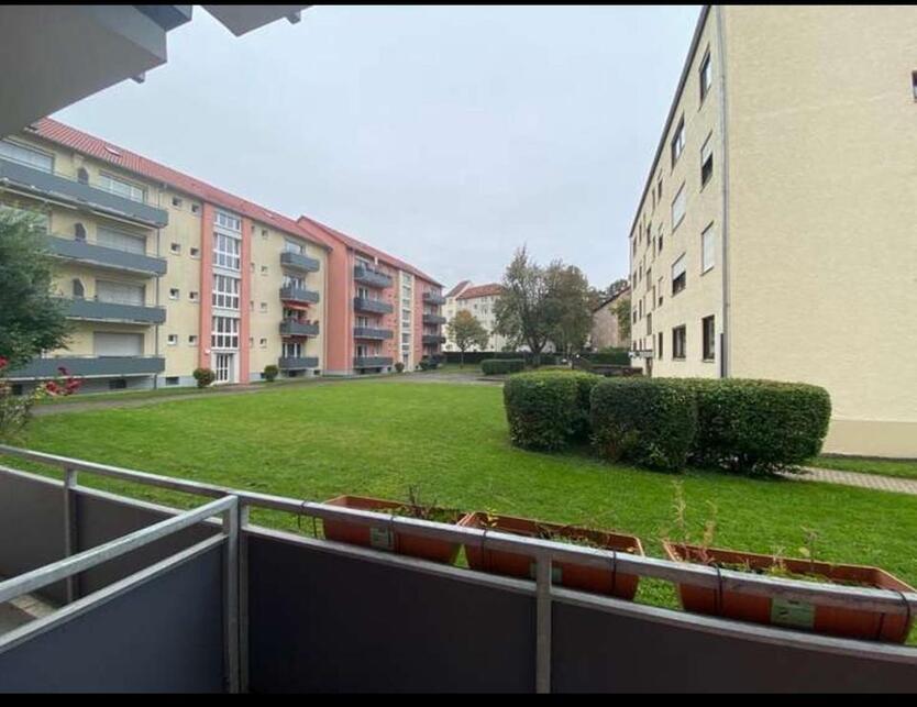 Schöne gut geschnittene 3,5 Zimmer Wohnung