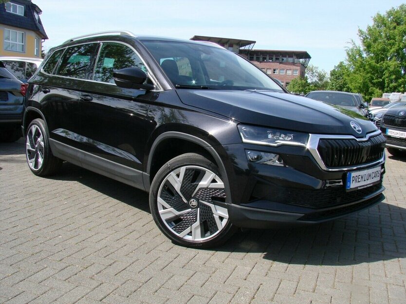 Skoda Karoq 2.0TDI Style 4x4 ACC Columbus Leder AHK 52.678 km 30.980 € Falkensee 14612
