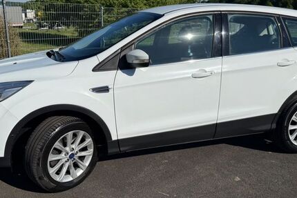 Ford Kuga 250.480 km 7.777 &euro; Fuldatal-Ihringshausen 34233
