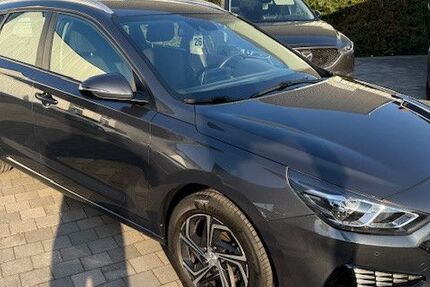 Hyundai i30 41.154 km 17.950 &euro; Berga 06536