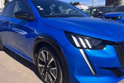 Peugeot 208 120.000 km 10.900 &euro; Hassloch 67454